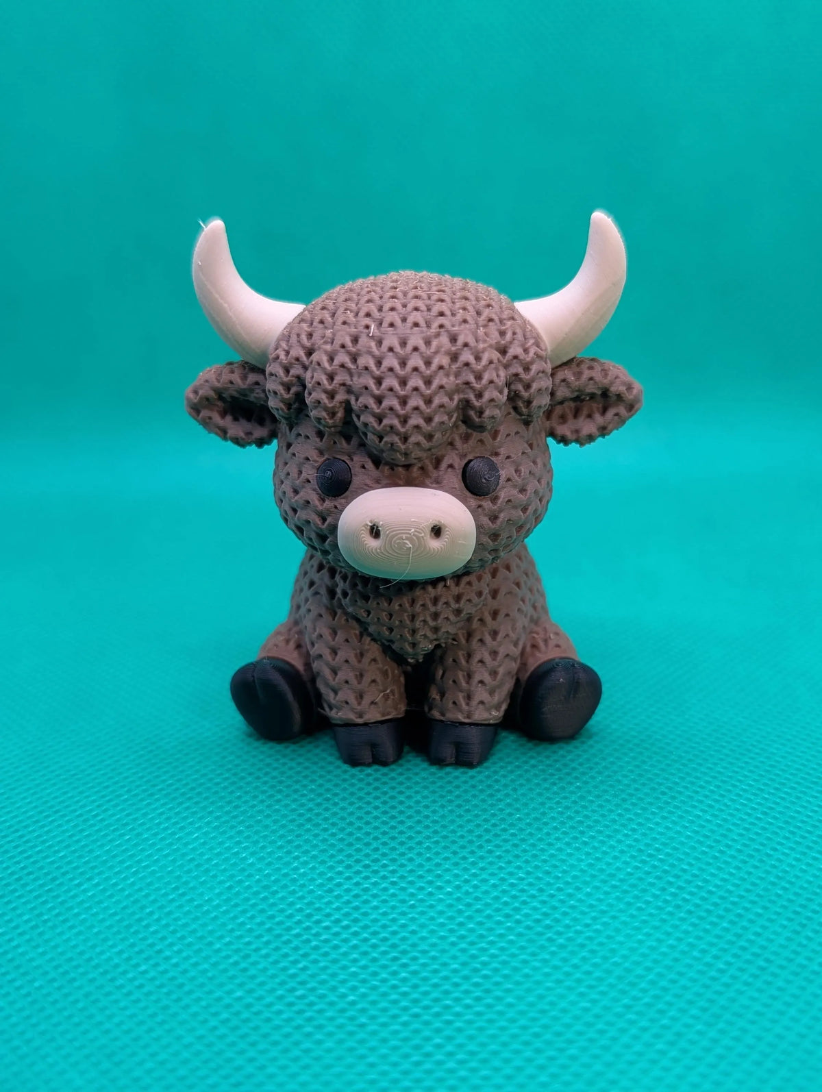 Highland Cow Figurine - product view 2