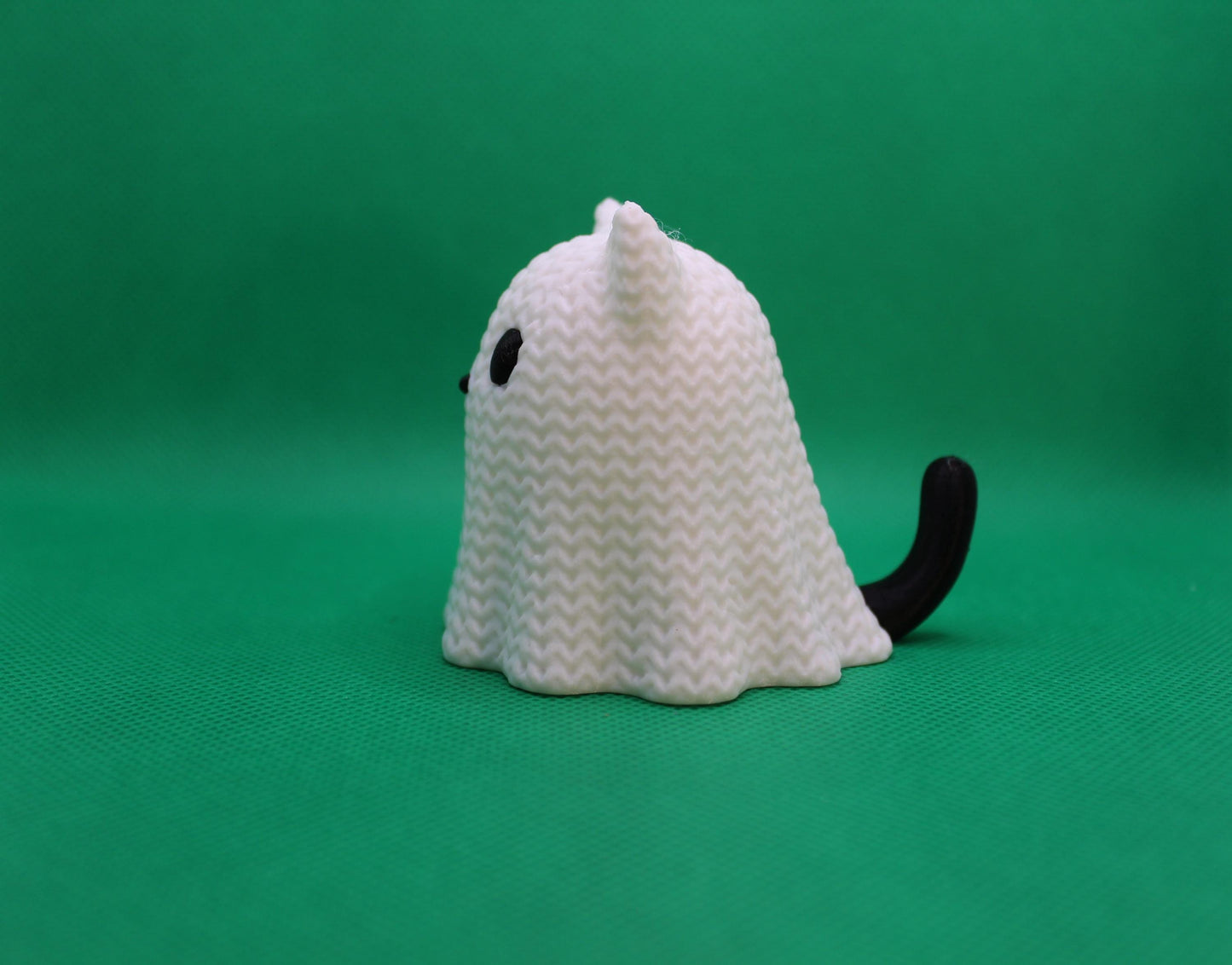 Knitted-Style Ghost Cat Figurine | 3D Printed Halloween & Cat Lover Gift