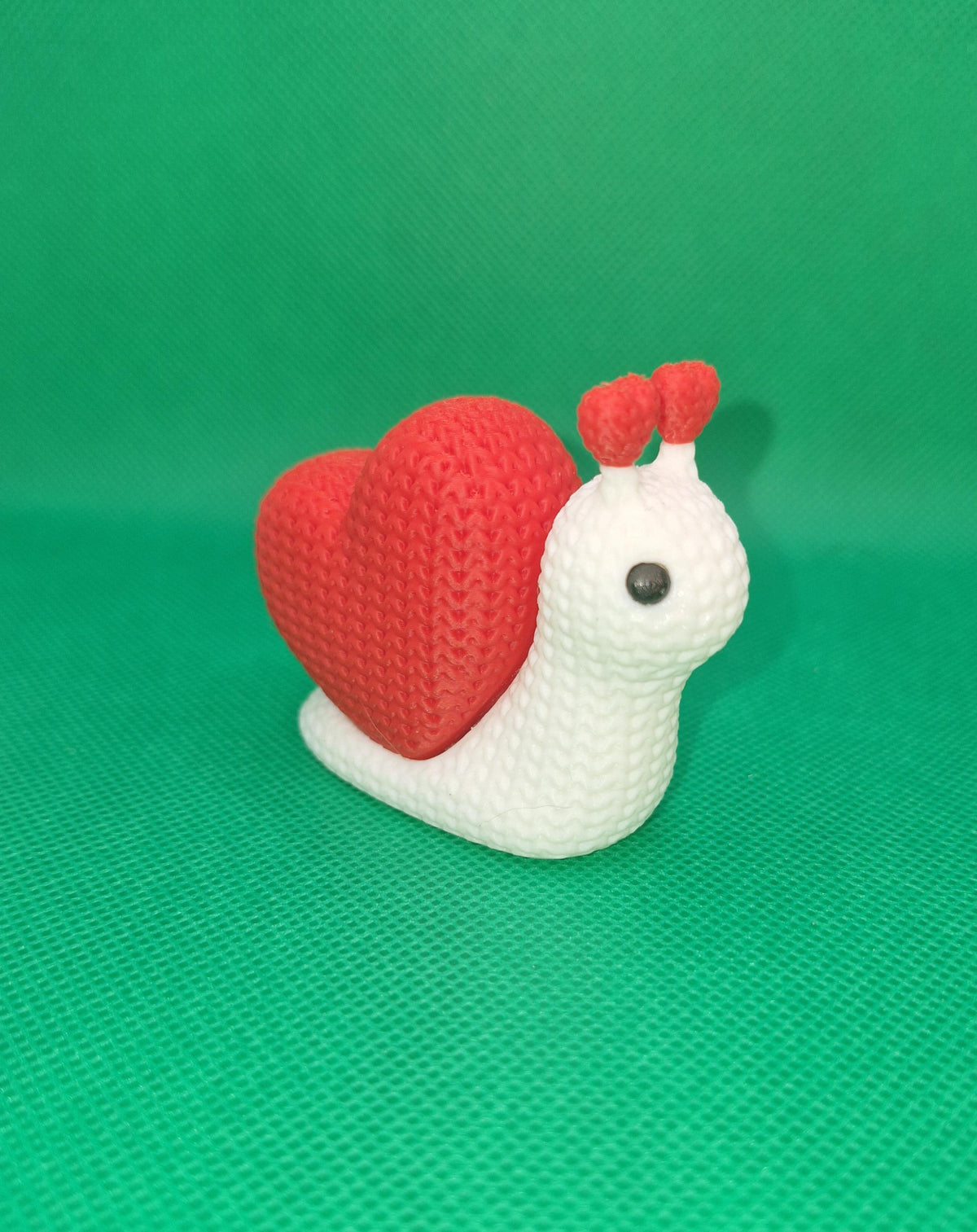 Heart Snail Figurine - product view 2