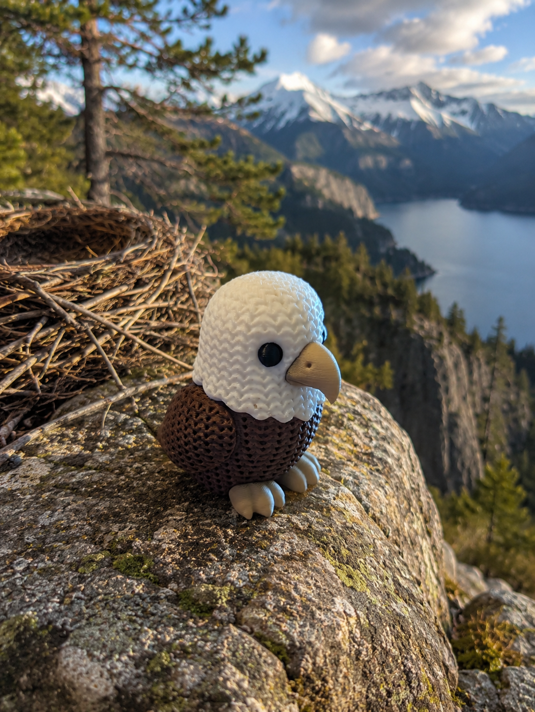 Knitted Bald Eagle Figurine | 3D Printed Wildlife Gift