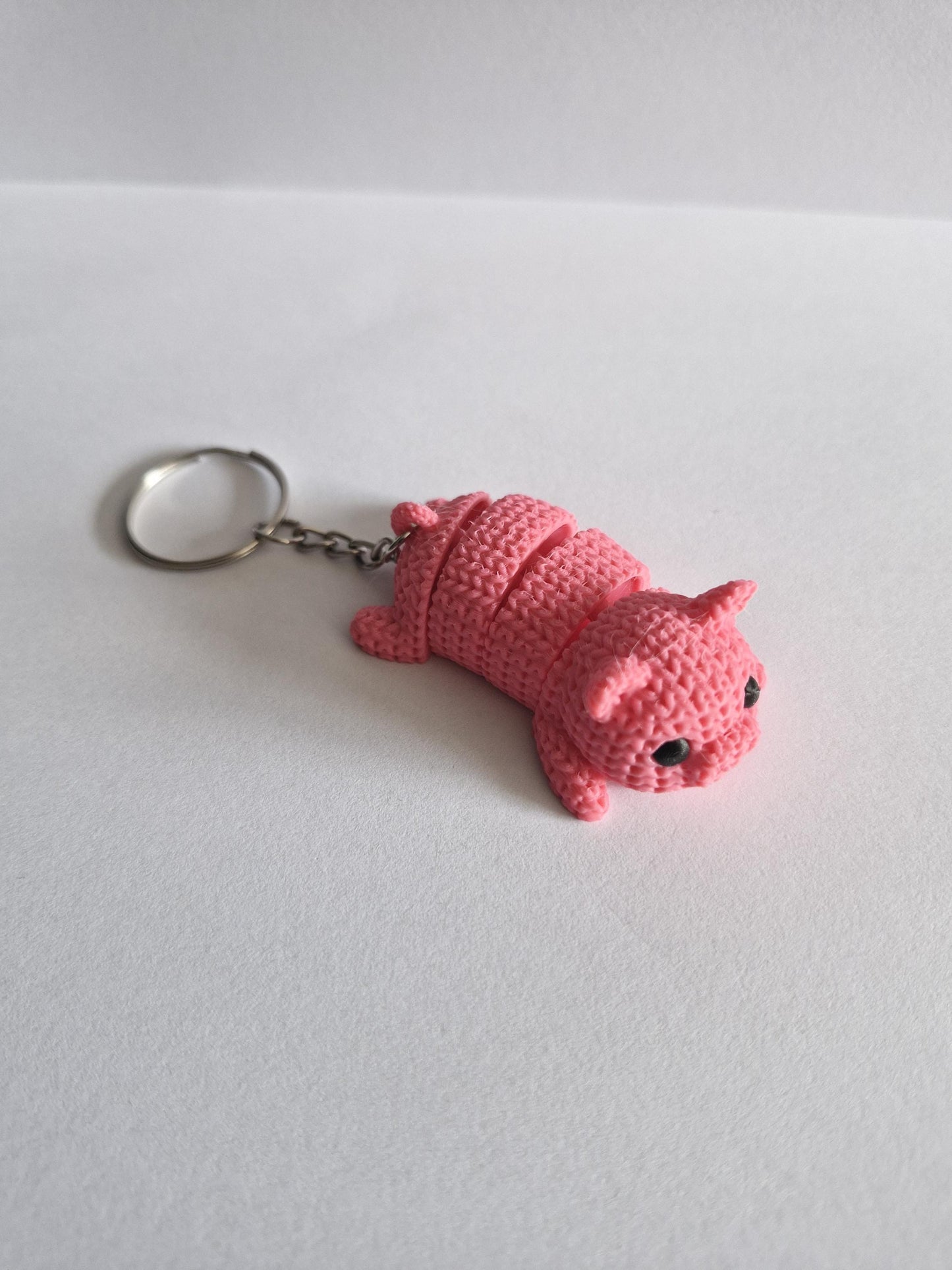 Knitted-Style Articulated Piglet Keyring | 3D Printed Animal Keychain Gift