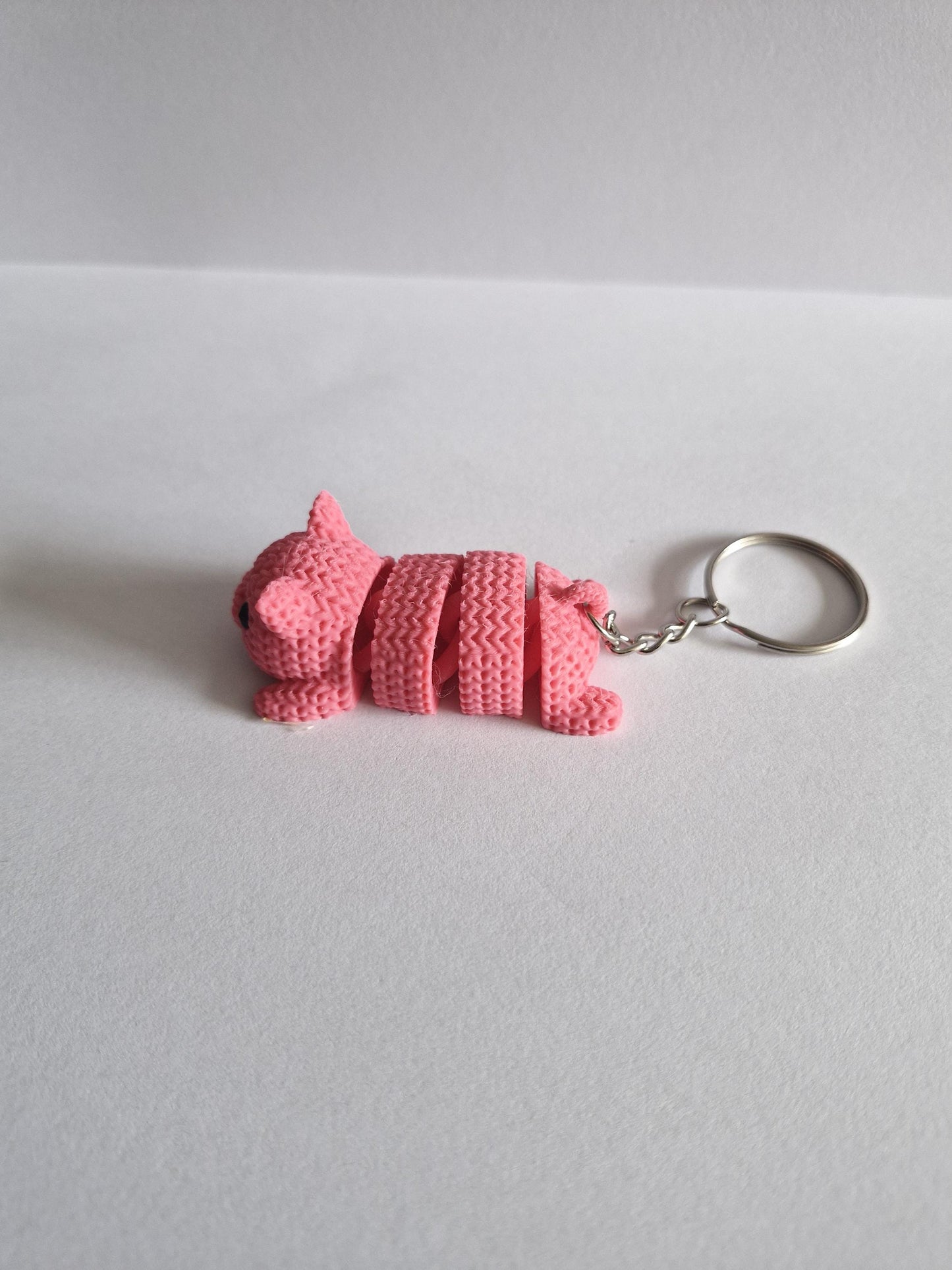 Knitted-Style Articulated Piglet Keyring | 3D Printed Animal Keychain Gift