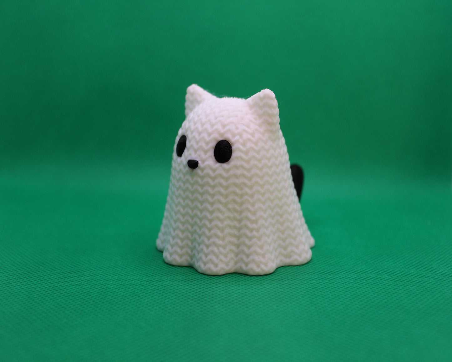 Knitted-Style Ghost Cat Figurine | 3D Printed Halloween & Cat Lover Gift