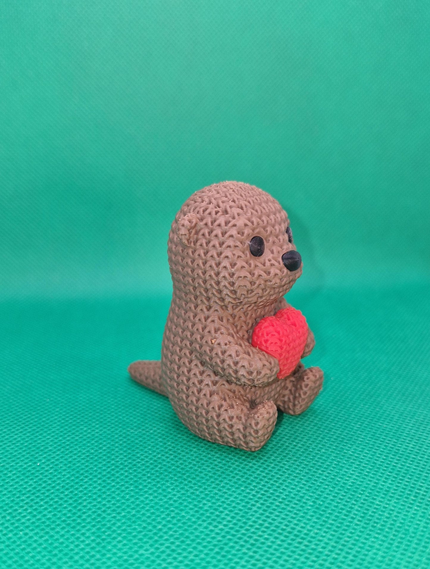 Knitted-Style Otter Holding a Heart | 3D Printed Valentine & Animal Gift