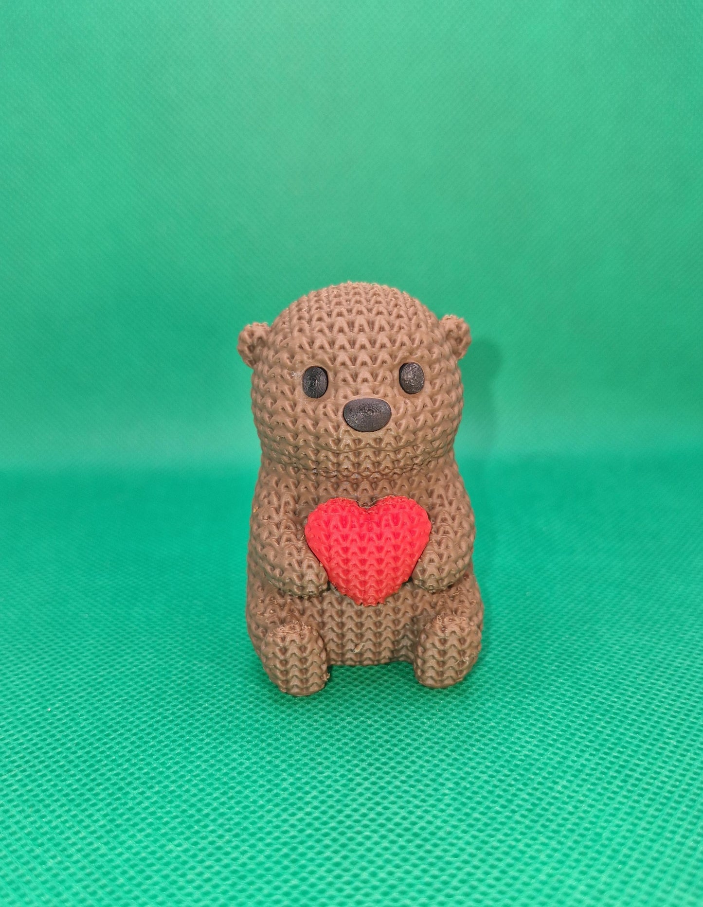 Knitted-Style Otter Holding a Heart | 3D Printed Valentine & Animal Gift